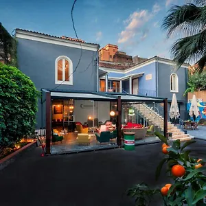  Hostel The Yard Italy